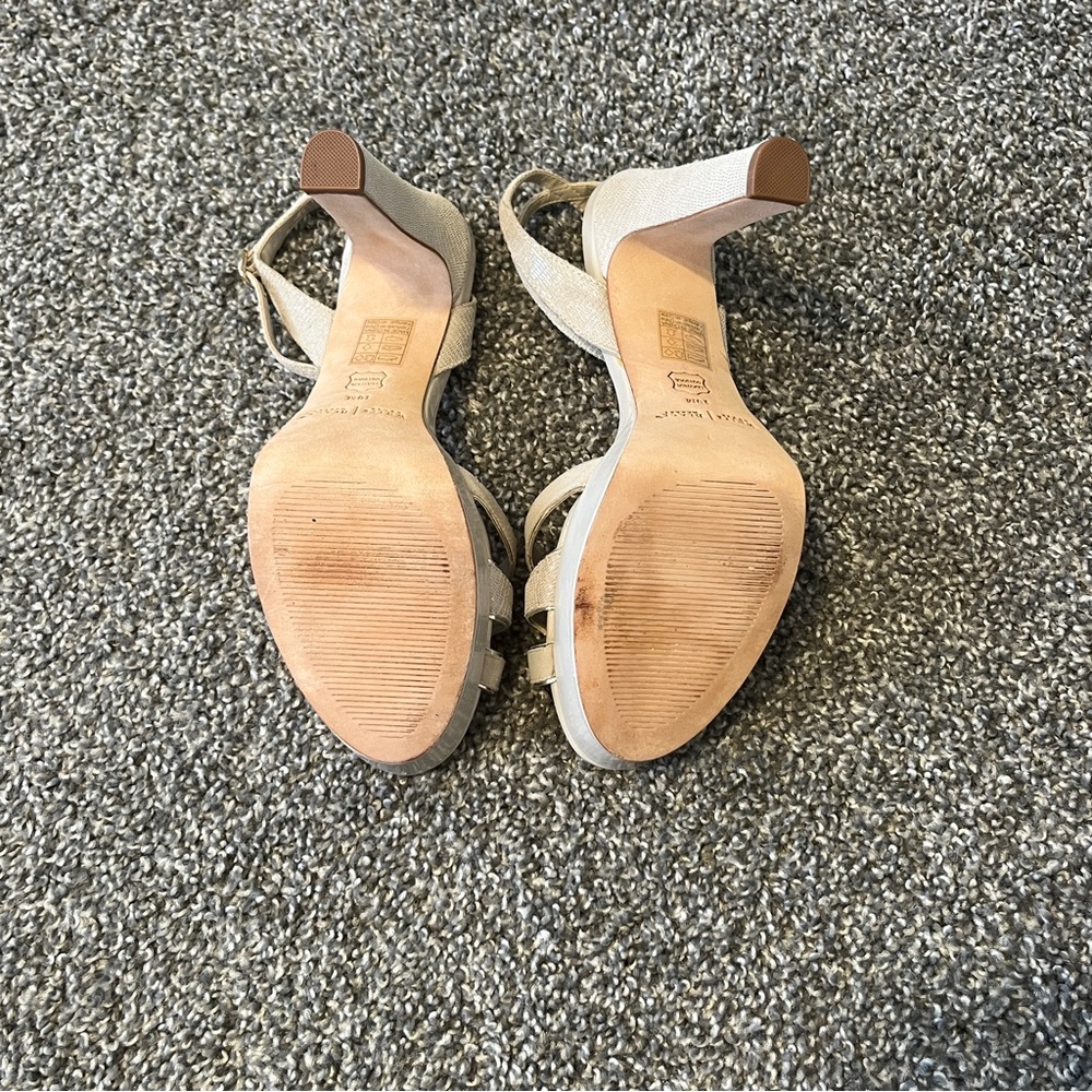 White House Black Market Beige Strappy Heels Size 10 - Picture 5 of 9